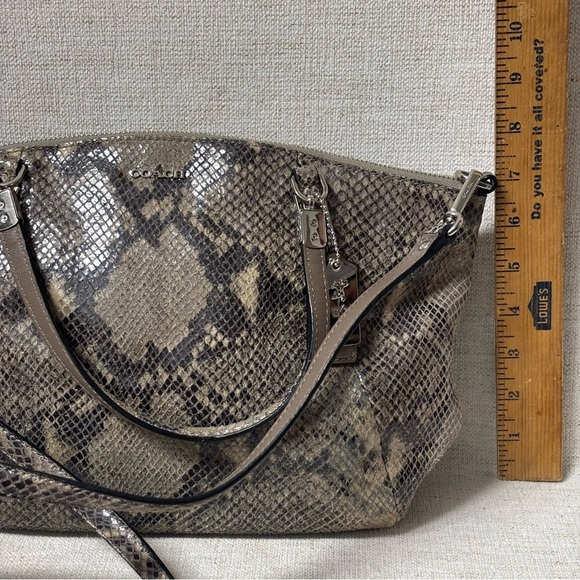 Coach Madison Kelsey Satchel Handbag in a snake skin print - Picture 6 of 8